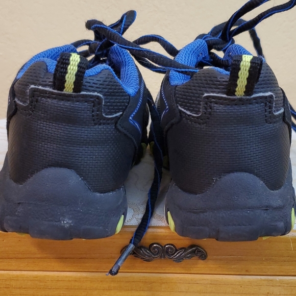 Champion Tennis Shoes - Picture 6 of 8